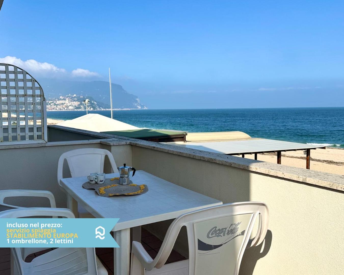 Rs321 - Marcelli, Trilocale Fronte Mare Con Spiaggia Inclusa Buitenkant foto